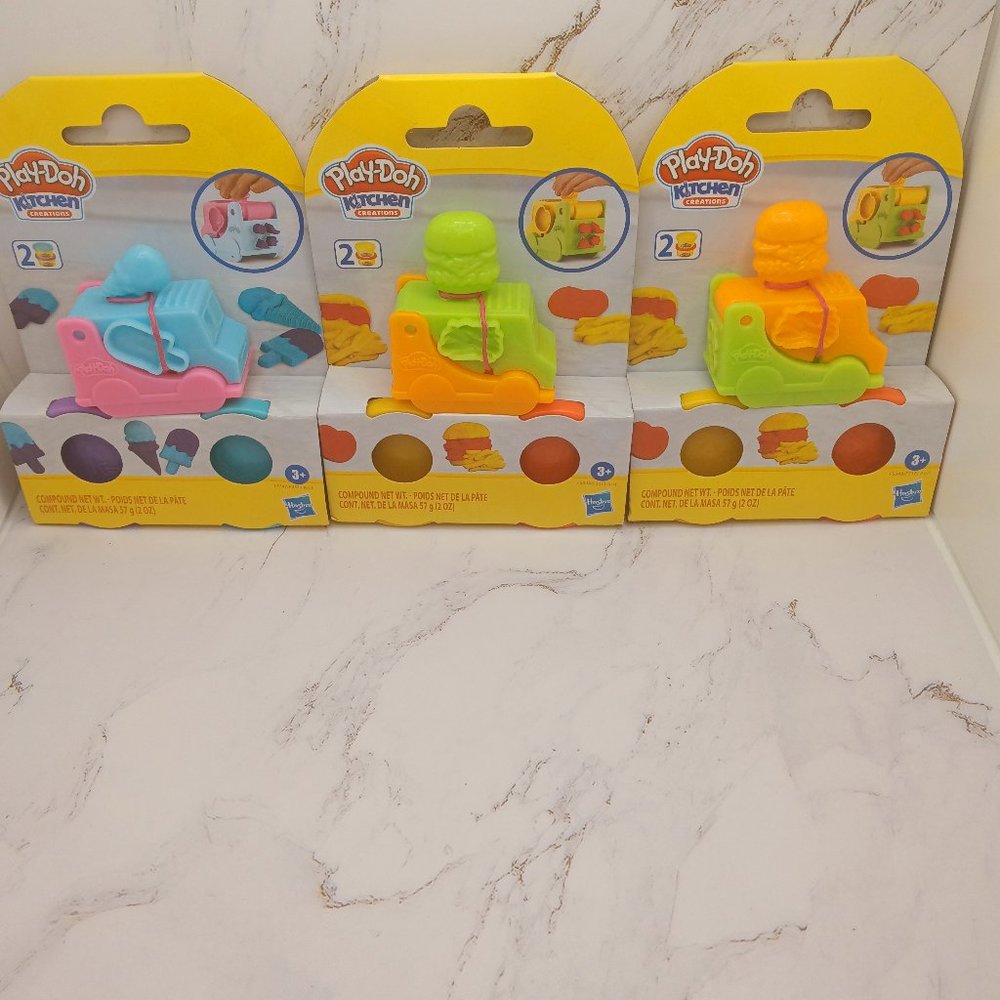 Play-Doh Mini Trucks Kitchen Different Stlye NWT